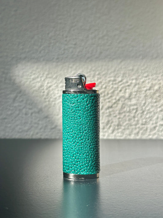 Lighter Case in Turquoise Stingray