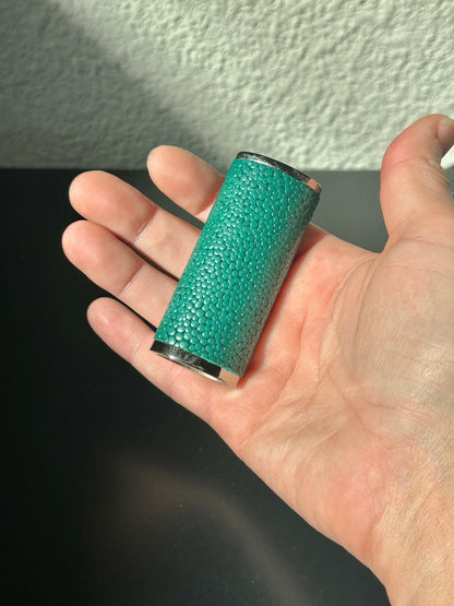 Lighter Case in Turquoise Stingray